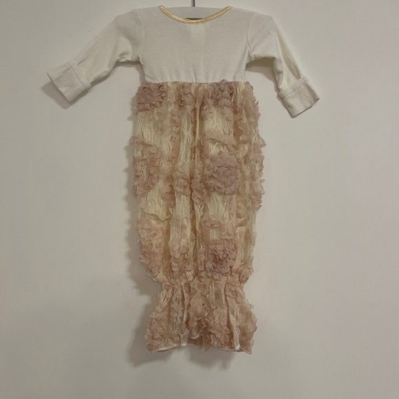 Bebemonde Botique  Baby Girl Gown One Size - Picture 5 of 7